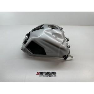 SERBATOIO BENZINA VANDALIZZATO YAMAHA TRACER 900 GT... 2