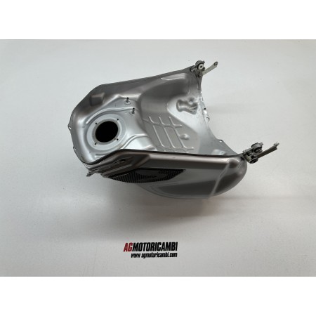 VANDALISIERTER BENZINTANK YAMAHA TRACER 900 GT 2021-2024