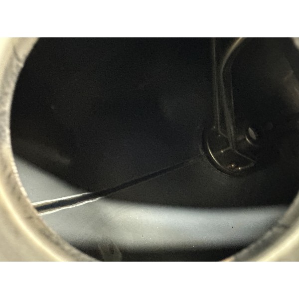 VANDALISIERTER BENZINTANK YAMAHA TRACER 900 GT...