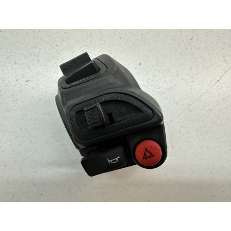 INTERRUPTOR BASCULANTE IZQUIERDO GILERA FUOCO 500 4T 2007-2013