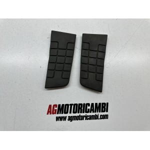 PAIRE DE TAPIS DE SOL ARRIERE SUZUKI BURGMAN 650...