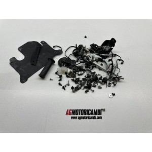 KIT SCHRAUBEN SCHRAUBEN SUZUKI BURGMAN 400 K7 2007-2012