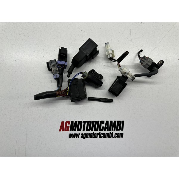 VERSCHIEDENE ELEKTRISCHE KOMPONENTEN YAMAHA...