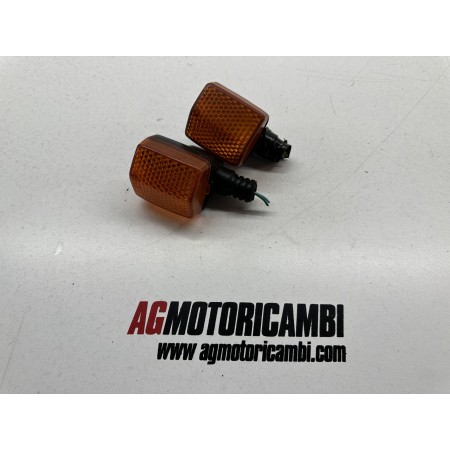 PAR DE INTERMITENTES TRASEROS HONDA NX 650 DOMINATOR RD02 1988-1994