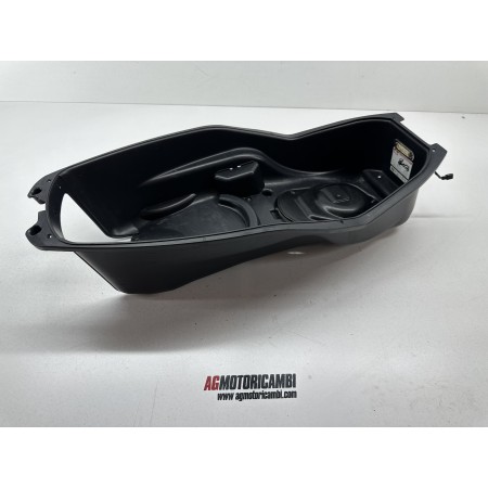 UNDER SEAT COMPARTMENT SQUARE QV3 350 2015-2017