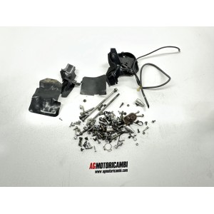 KIT VITI VITERIA BULLONI YAMAHA FAZER FZ1 S 1000... 2