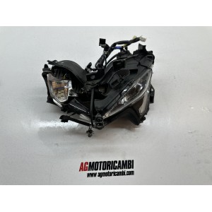 FARO ANTERIORE ROTTO PER RICAMBI YAMAHA TMAX T-MAX 530...