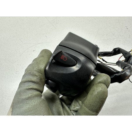 INTERRUPTOR BASCULANTE IZQUIERDO YAMAHA YBR 250 2006-2013