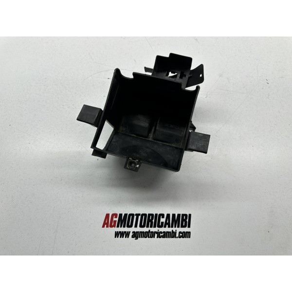 BOÎTIER DE BATTERIE HONDA CBR 600 F PC31A...