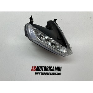 SCHEINWERFER VORNE RECHTS GEBROCHEN FÜR ERSATZTEILE...