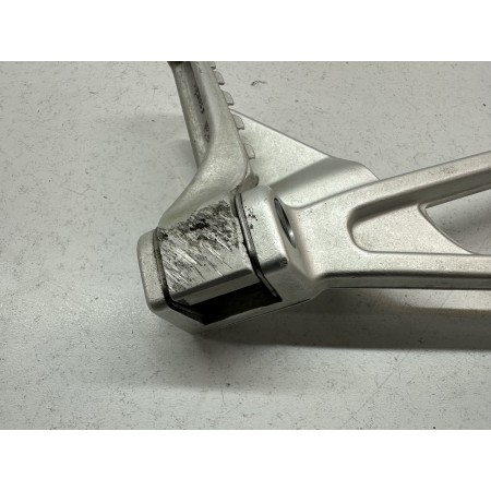 PEDALINA POSTERIORE DESTRA DX APRILIA RS 660 2020-2025