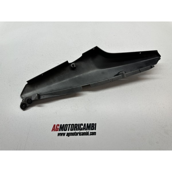 CARÉNAGE PANNEAU LATÉRAL ARRIÈRE GAUCHE SUZUKI...
