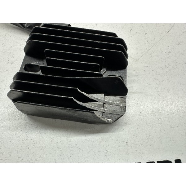 RÉGULATEUR DE TENSION SUZUKI V-STROM 650 2004-2006