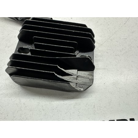 RÉGULATEUR DE TENSION SUZUKI V-STROM 650 2004-2006
