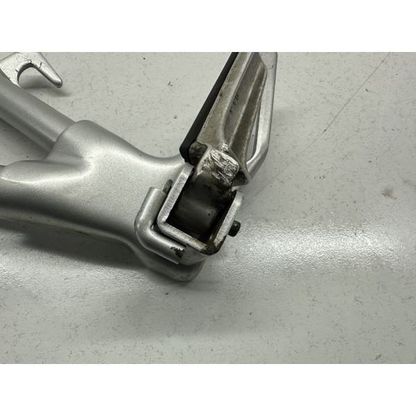 FUSSSTÜTZE HINTEN LINKS SUZUKI GSF 650 BANDIT...