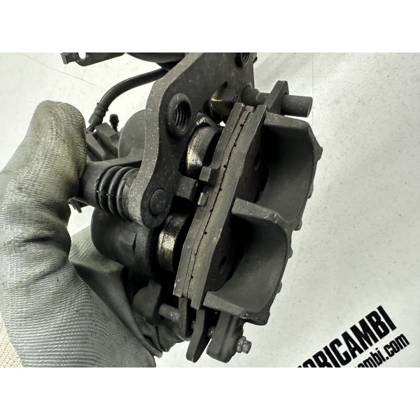 PAAR VORDERE BREMSSÄTTEL RECHTS SUZUKI GSF 650...