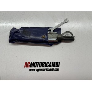 USE AND MAINTENANCE TOOLS YAMAHA XC 300 2005-2007