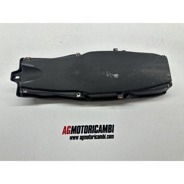 PLASTICA VANO SOTTO CODA CODONE GILERA DNA 50 2T