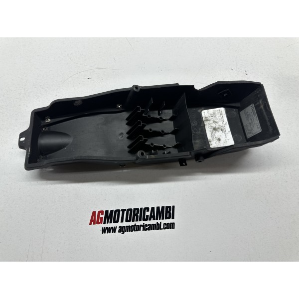 PLASTIC COMPARTMENT UNDER TAIL TAIL TAIL GILERA...