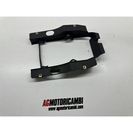 KUNSTSTOFFRAHMENFACH UNTER SATTEL GILERA DNA 50 2T