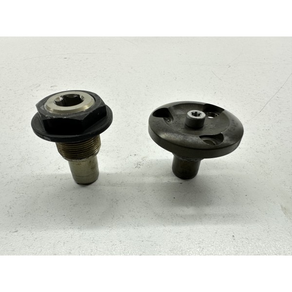 PAAR SCHRAUBEN SCHWINGENBOLZEN GETRIEBERAHMEN...