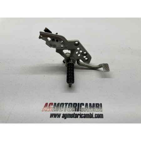 FUSSRASTE RECHTS BREMSE KAWASAKI ZZR 1100 D ZX-11 1993-2002