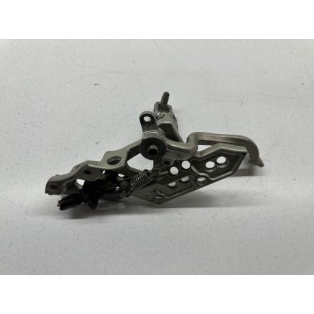 FUSSRASTE RECHTS BREMSE KAWASAKI ZZR 1100 D ZX-11 1993-2002