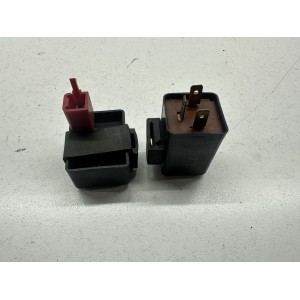 TURN SIGNAL LIGHT RELAY UNIT KAWASAKI ZZR 1100 D ZX-11... 2