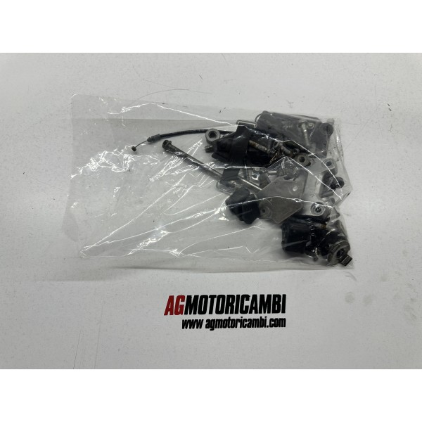 KIT TORNILLOS PERNOS HONDA HORNET 600 PC25E...