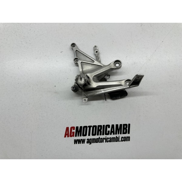 RIGHT FOOTPEG REAR BRAKE HONDA CBR 1000 RR...