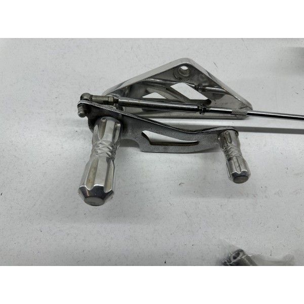 DPM ADVANCED GRIPS FOOTPEG KIT HONDA SHADOW VT...