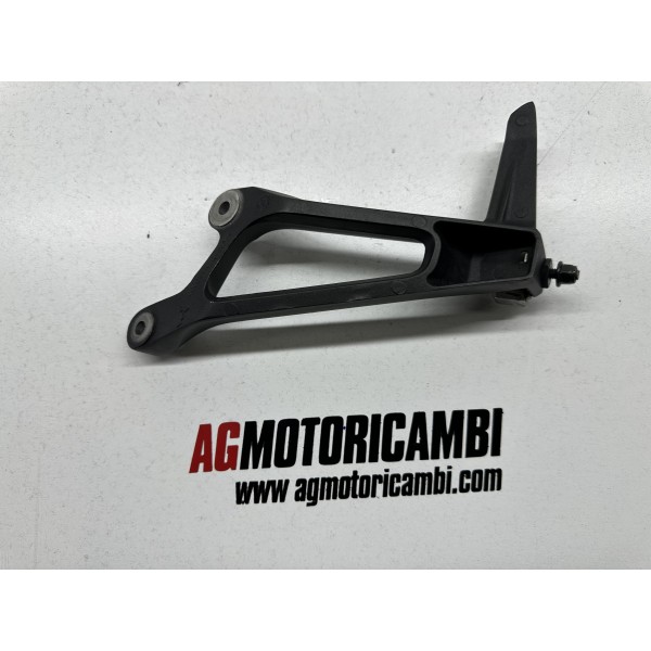 RIGHT REAR PEDAL BRACKET RIGHT HONDA CB 1000 R...