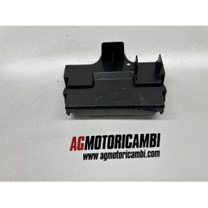 PLASTICA COVER BATTERIA SUZUKI BURGMAN 650 2013-2016-2018