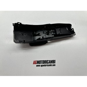 SOPORTE DE BATERIA YAMAHA MT07 2021-2024