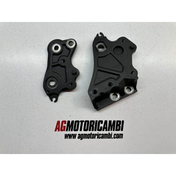 COPPIA STAFFE SUPPORTO PEDANA DX SX YAMAHA MT07...