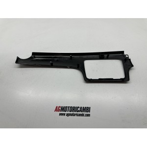 REVESTIMIENTO DE PLÁSTICO CONSOLA SALPICADERO MICROCAR... 2