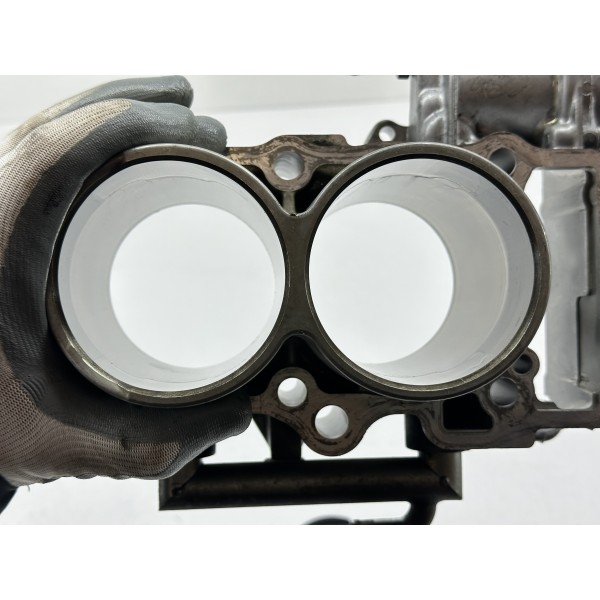 PISTONS CYLINDRIQUES SUZUKI BURGMAN 650...