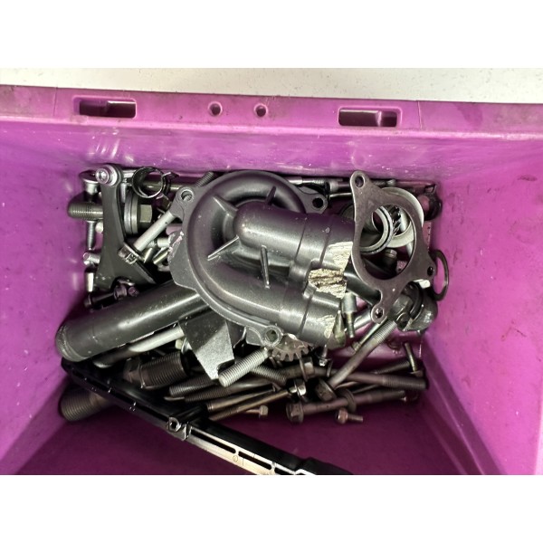 SCREWS ENGINE SCREWS YAMAHA MT07 MT-07 TRACER 7...