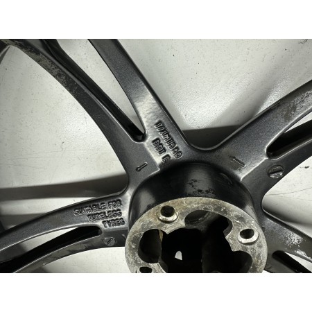 LLANTA TRASERA TRIUMPH SPRINT ST 1050 2005-2010