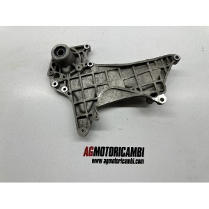 PLACA SOPORTE SILENCIADOR PIAGGIO BEVERLY 300 MA21M... 2