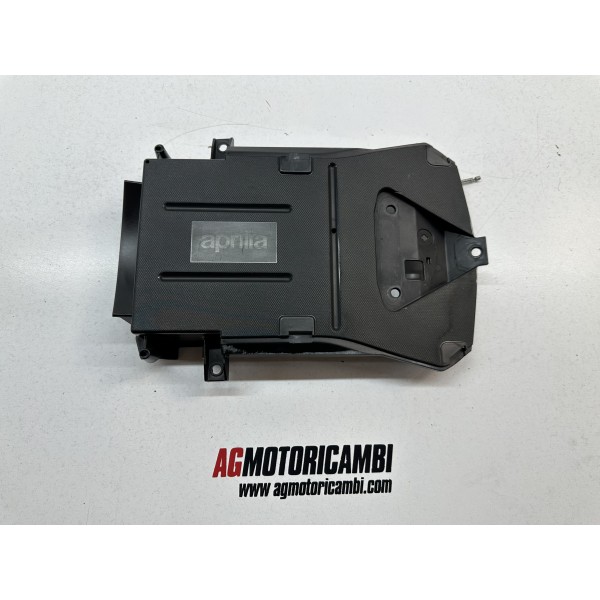 PLÁSTICO BAJO ASIENTO APRILIA RS4 125 4T 2011-2020