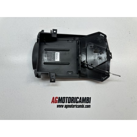 PLÁSTICO BAJO ASIENTO APRILIA RS4 125 4T 2011-2020