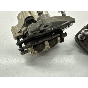 PAAR VORDERE BREMSSÄTTEL TRIUMPH TIGER 800 XC 2010-2014 2