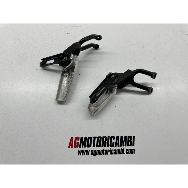 PAIR PASSENGER PEDALS RIGHT LEFT HONDA PCX 125...