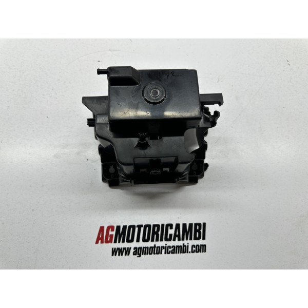 BATTERY BOX COMPARTMENT HONDA PCX 125 4T...