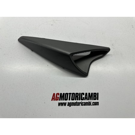 TOMA DE AIRE DELANTERA DERECHA MALAGUTI MADISON 3 125 250