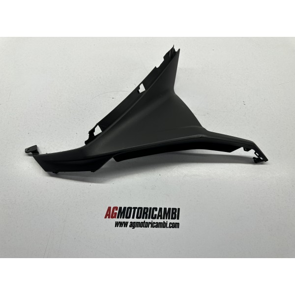 PANNEAU AVANT DROIT EN PLASTIQUE KYMCO XCITING...
