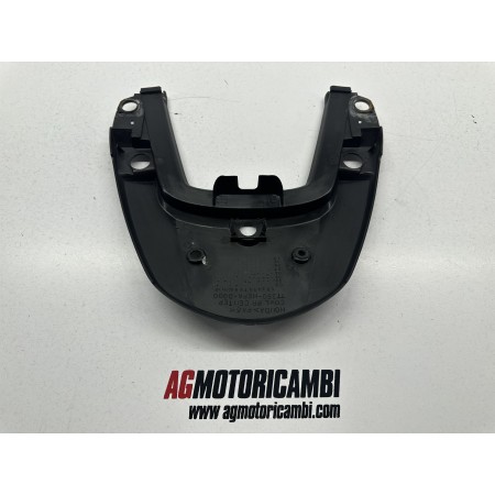 CACHE FEUX ARRIERE EN PLASTIQUE HONDA CBF 600 2004-2006 PC38A