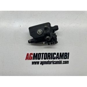 MAÎTRE CYLINDRE DE FREIN AVANT HONDA CBF 600 2004-2006 PC38A 2