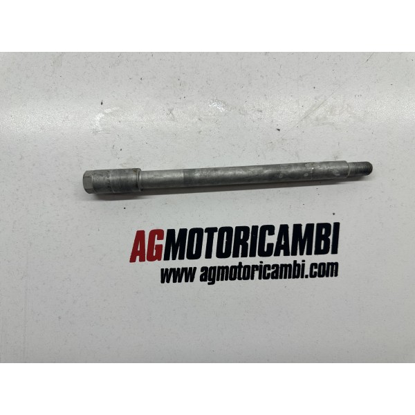 FRONT WHEEL AXLE PIN HONDA CB 500...